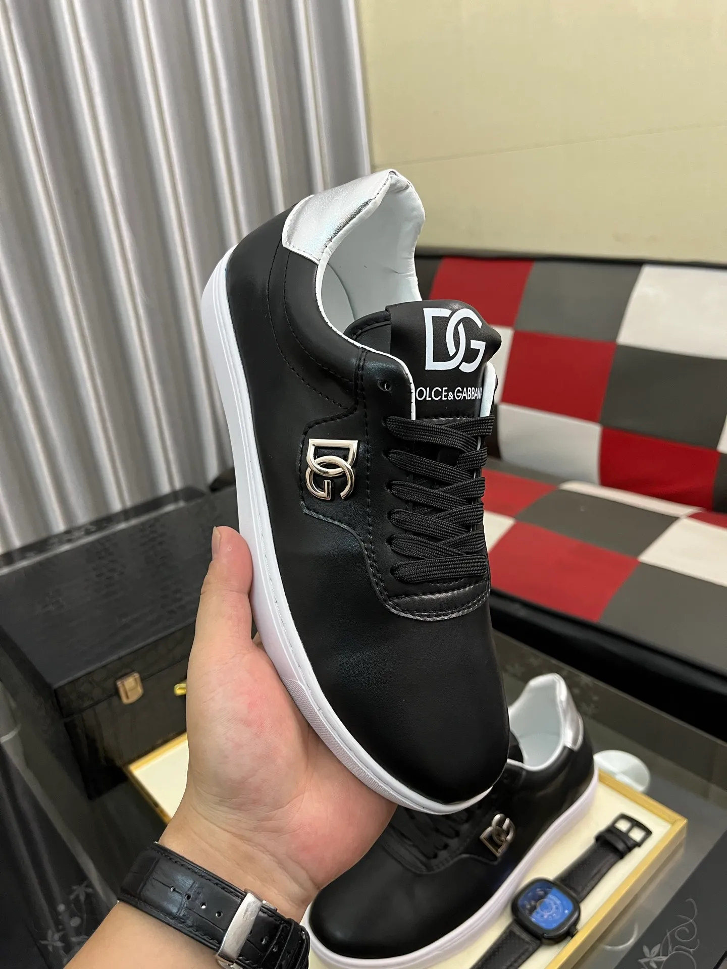 Men's Men's Shoes💰420⌚️⌚️Dolce&Gabbana••DG✔️Men's Sports•Casual Shoes. Original goods from top counters. Original imported cowhide, multi-material splicing design ➕Imported cowhide lining, cowhide feet ➕Original TPR elastic outsole. Size: 38-46